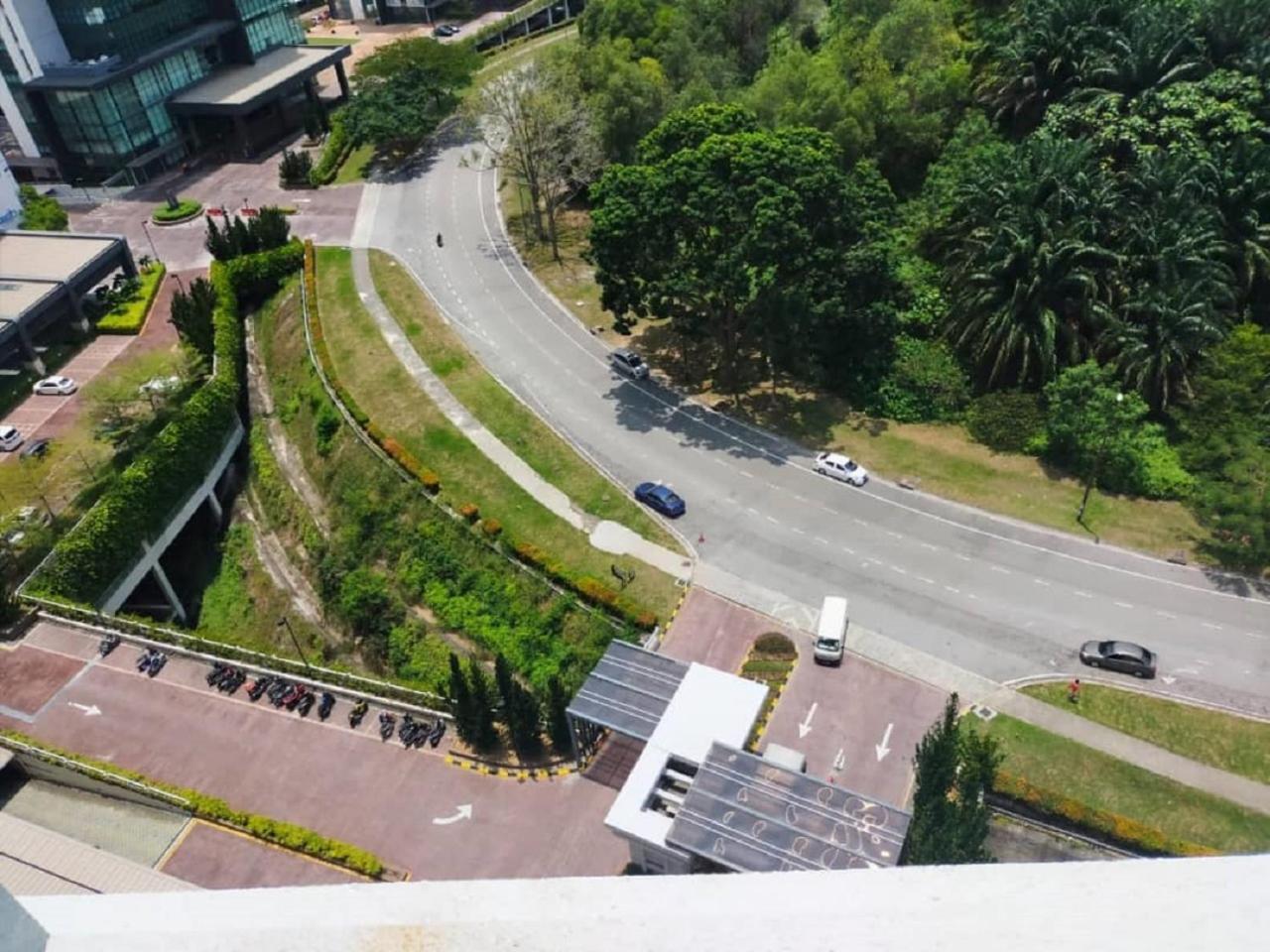 Shaftesbury Residences Cyberjaya Studio Suites Free Parking Экстерьер фото